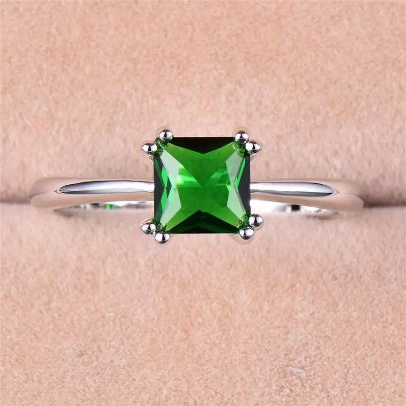 Bague en argent avec pierre carrée verte - Mirella