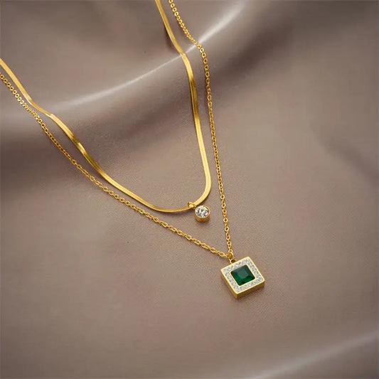 Collier double plaqué or avec pendentifs en cristal et vert - Althea