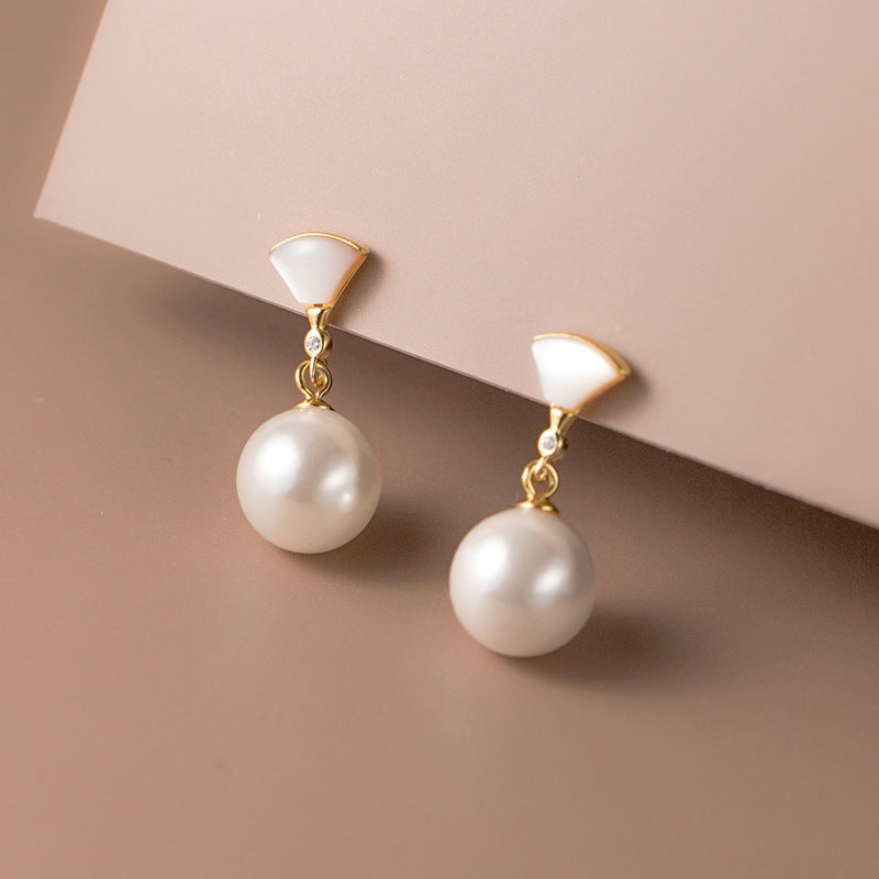 Boucles d'Oreilles Perles Argentées Signature Collection Édition Limitée Pièce Unique