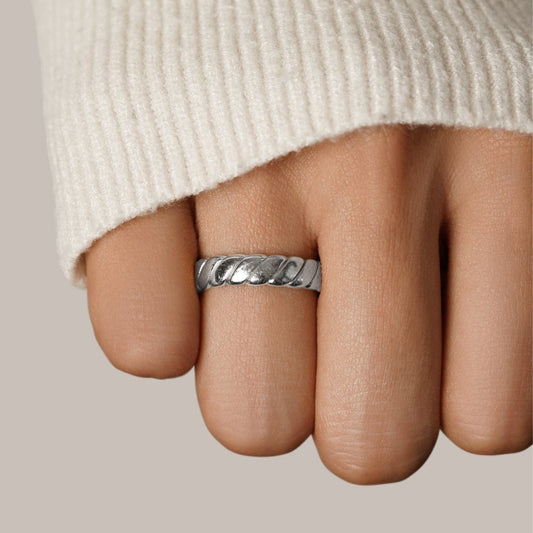 Bague en argent Calira Twisted Infinity