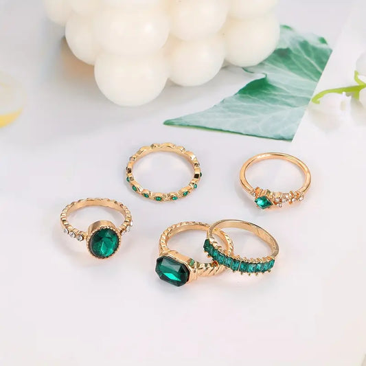 Ensemble de bagues en or avec pierres taillées en émeraude - Jade