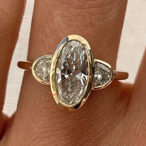 Bague vintage ovale en verre et zirconium