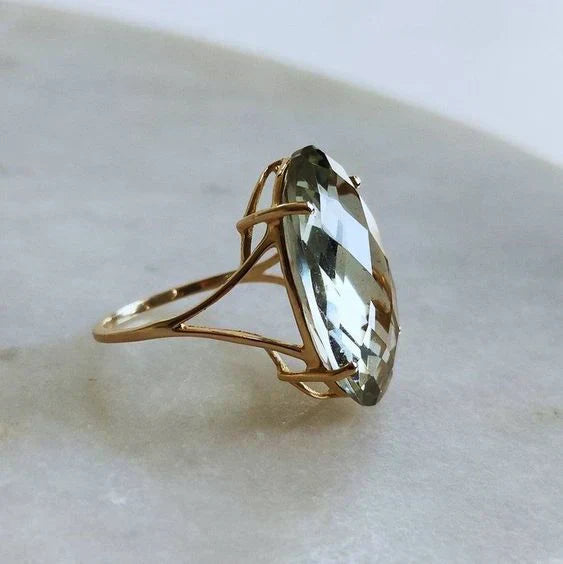 Bague vintage en cristal ovale vert