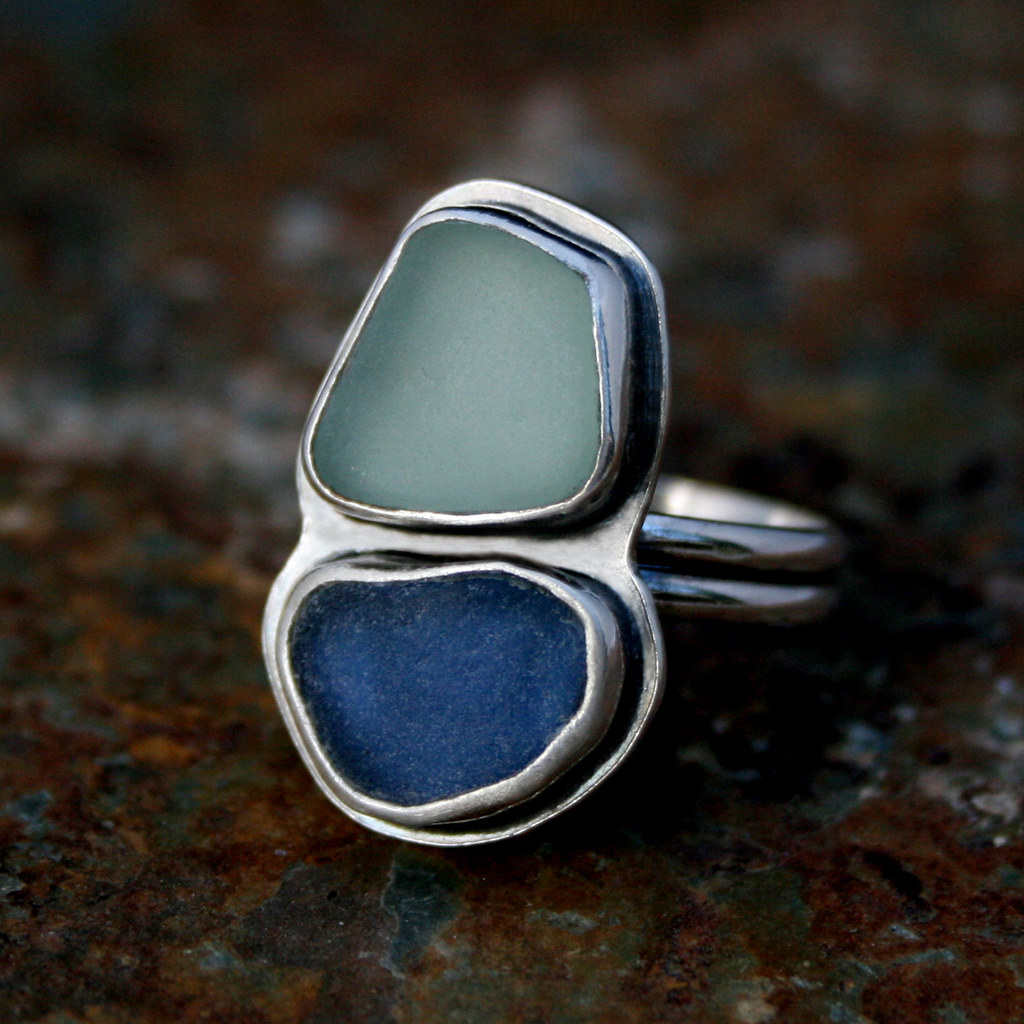 Bague vintage en argent avec pierres