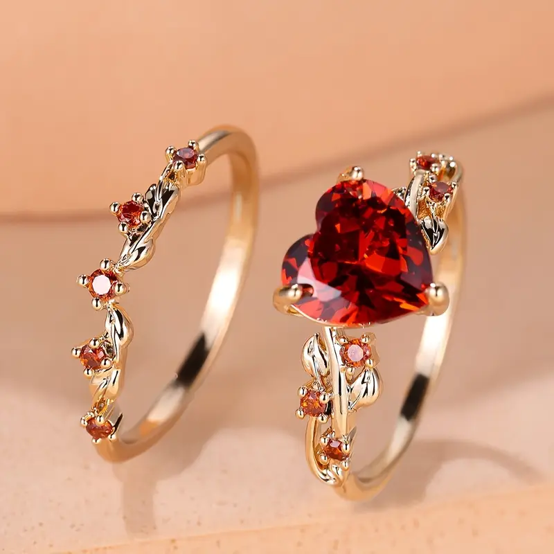 Ensemble de bagues en or à cœur rouge