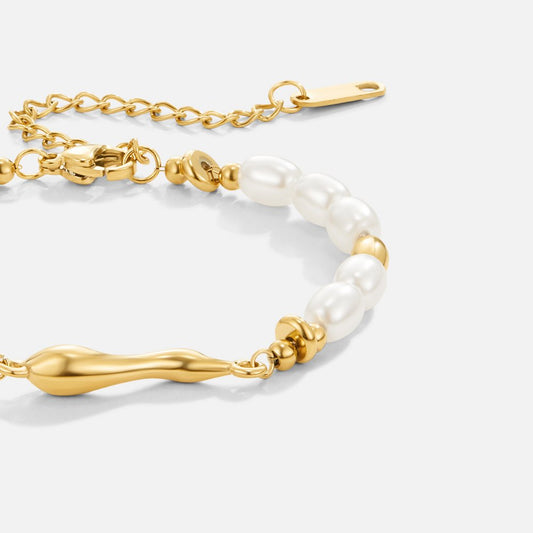 Bracelet avec perles naturelles et détails en métal poli - Undine