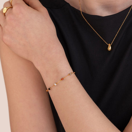 Bracelet avec perles naturelles et chaîne fine - Xylia