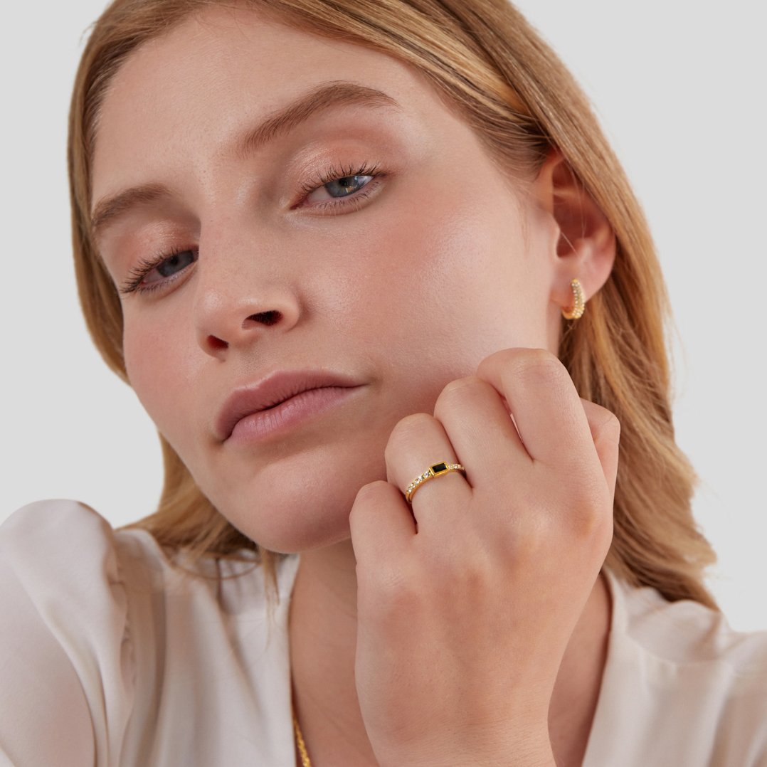 Bague en onyx et cristal noir