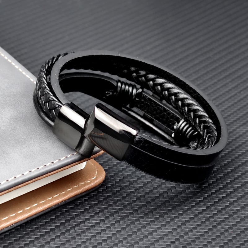 Bracelet homme en cuir tressé avec croix en acier inoxydable - Sentinel