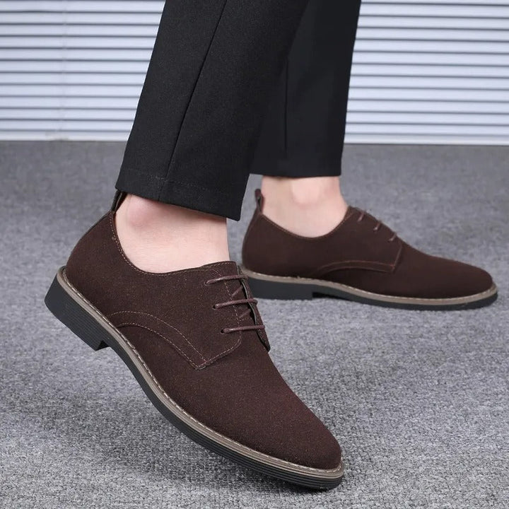 Chaussures habillées en daim pour hommes dans un style britannique classique - Hugo