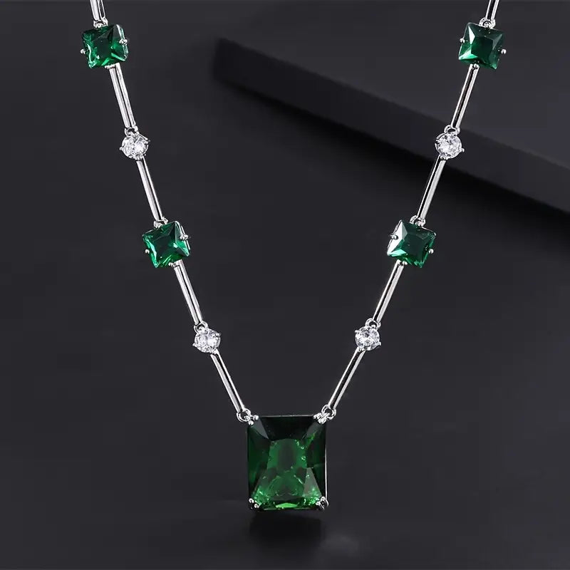 Collier et boucles d'oreilles en argent avec cristaux verts - Veralyn