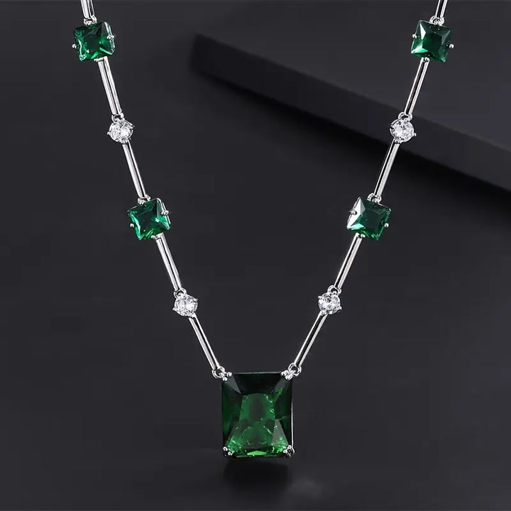 Collier et boucles d'oreilles en argent avec cristaux verts - Veralyn