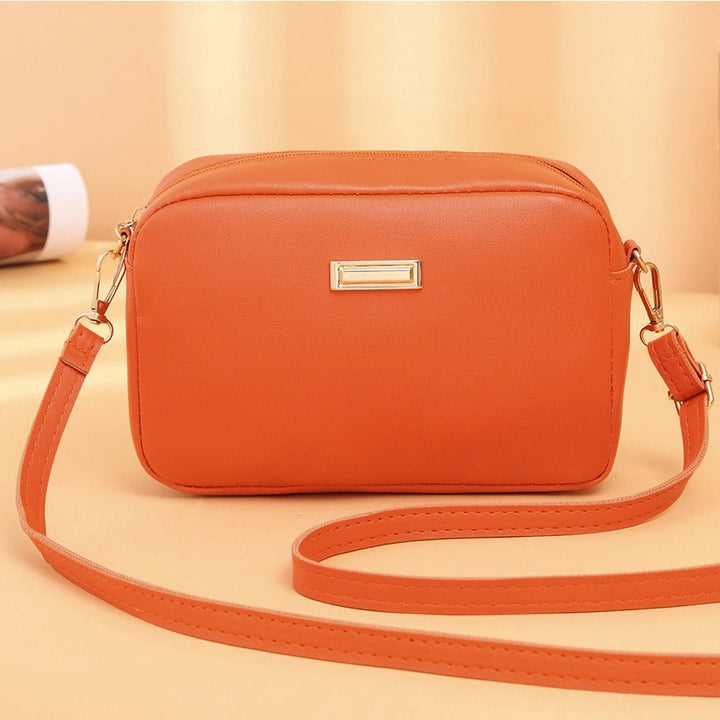 Sac à bandoulière en cuir synthétique pour femme au design minimaliste - Clara