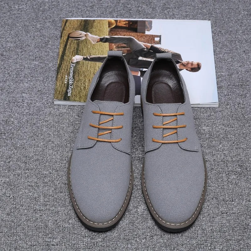 Chaussures habillées en daim pour hommes dans un style britannique classique - Hugo