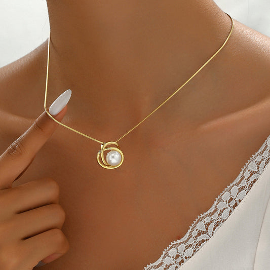 Collier pour femme avec pendentif en nacre