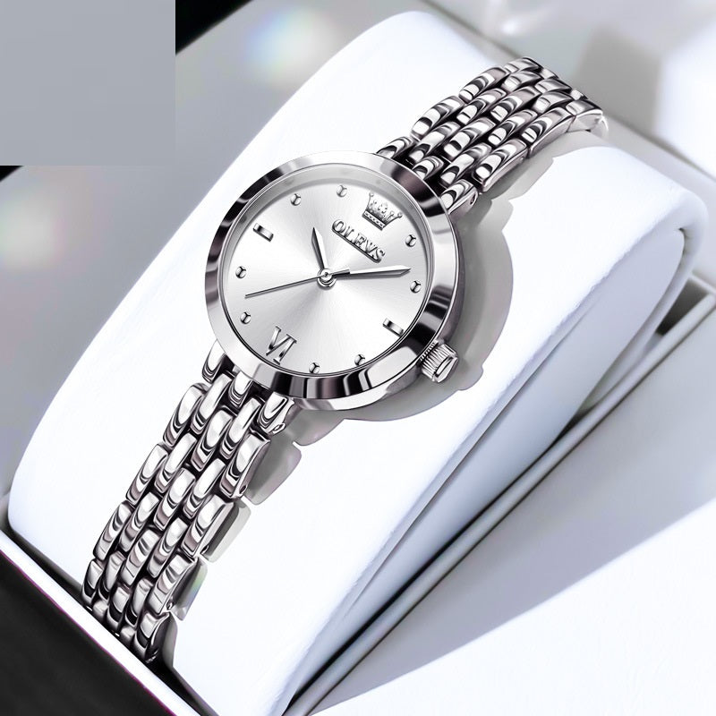 Montre Femme Cadran Blanc Élégante Boîtier et Bracelet Métalliques Mat Chiffres Romains