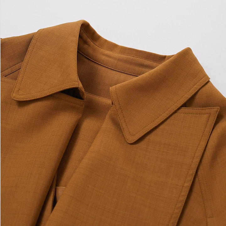 Veste péplum au col accrocheur et au design ajusté - Gemma