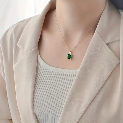 Collier en or avec pendentif rectangulaire vert - Elanora