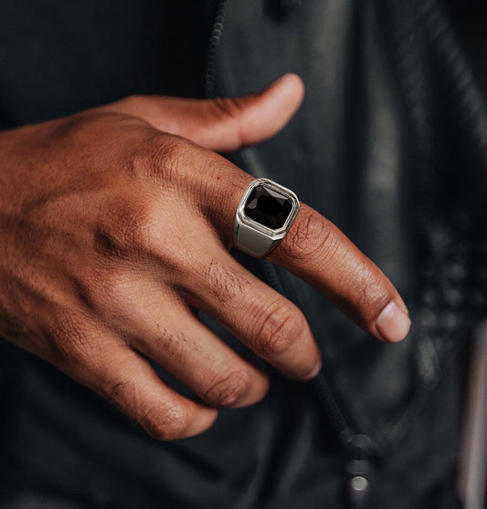 Bague carrée en pierre noire - Aureus