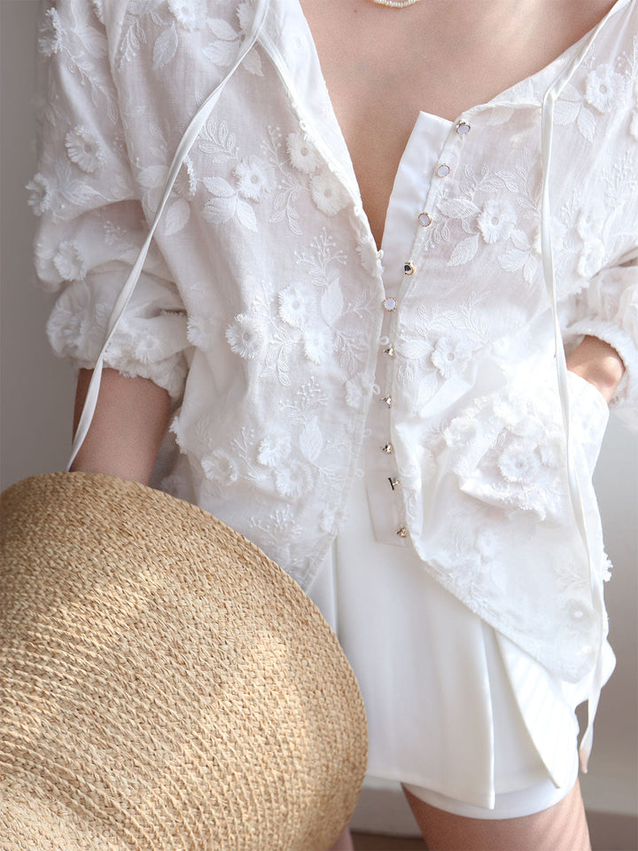 Sophie - Chemisier oversize à fleurs brodées semi-transparentes