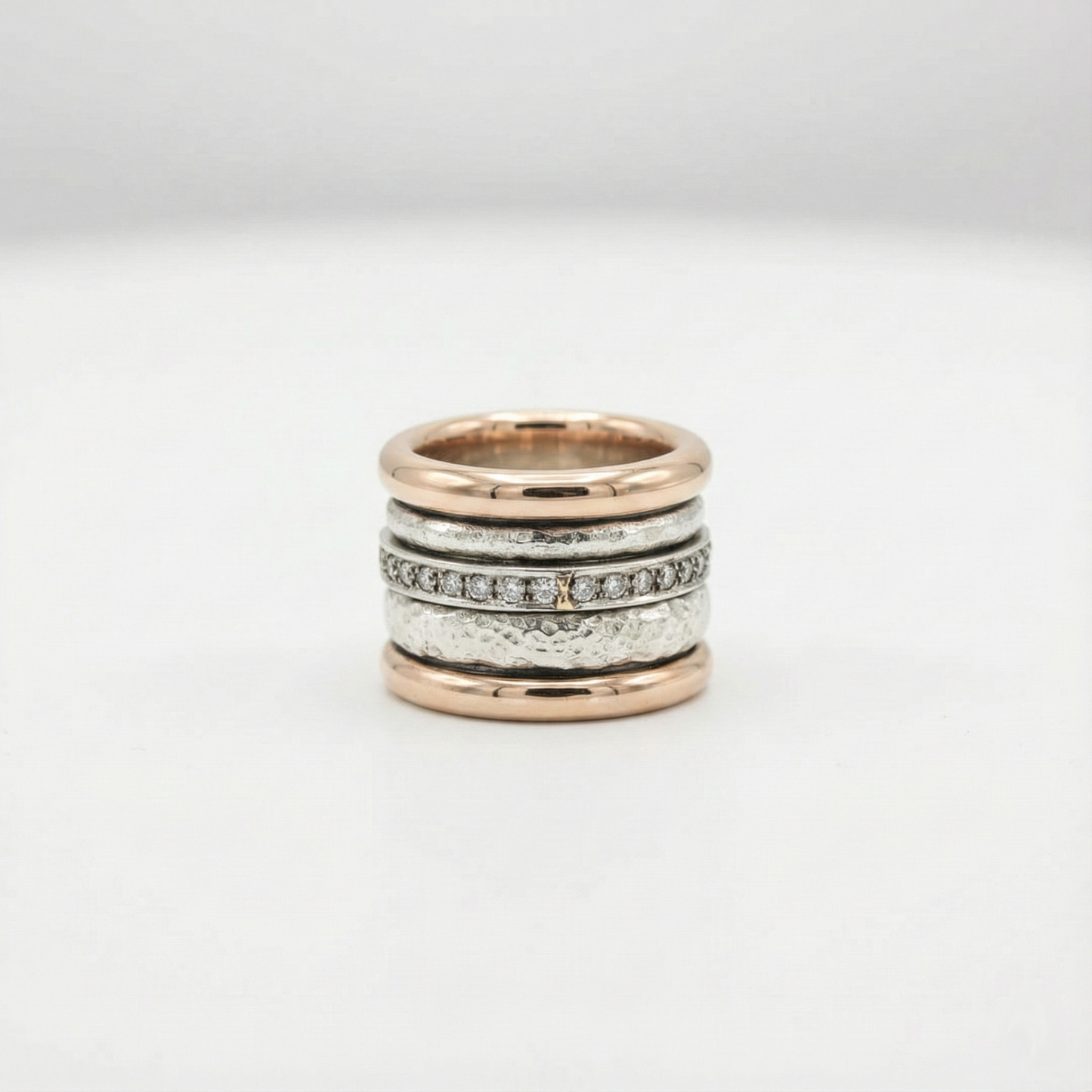 Bague en or épaisse et superposée de style vintage