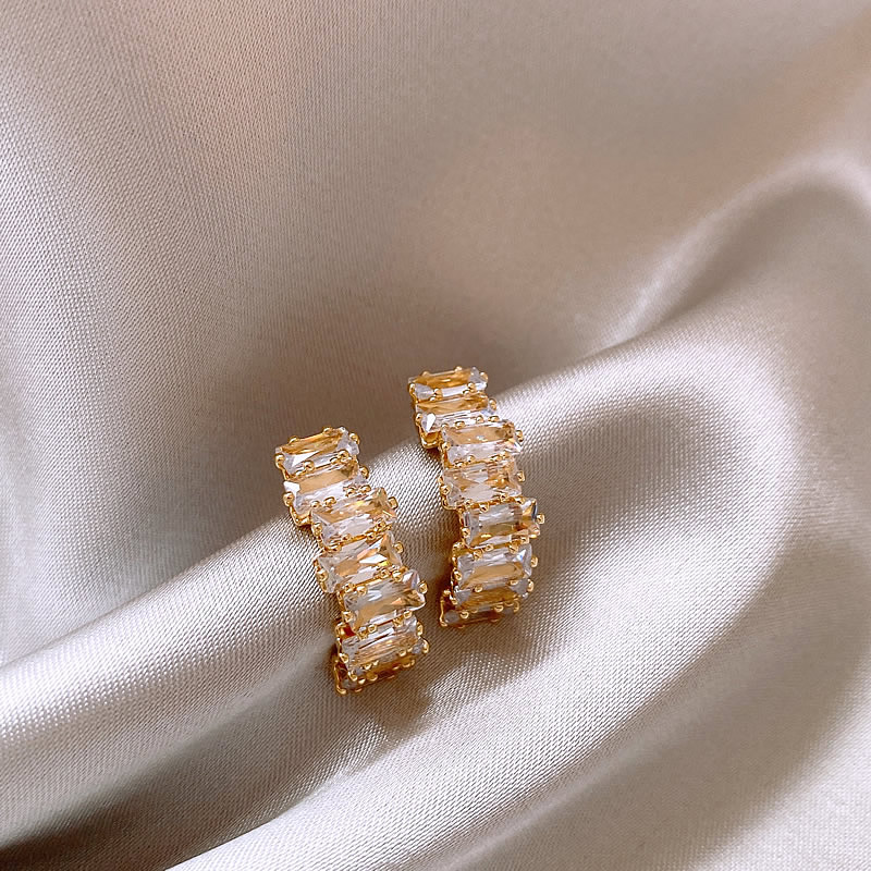 Boucles D Oreilles Or Jaune Zircon Cubique Collection Édition Limitée Élégance Exclusivité