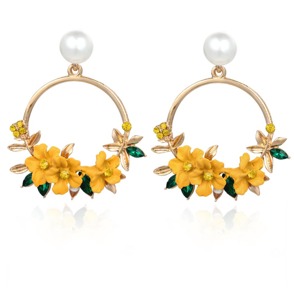 Boucles D Oreilles Or Jaune Fleurs Perles Edition Limitee Exclusivite