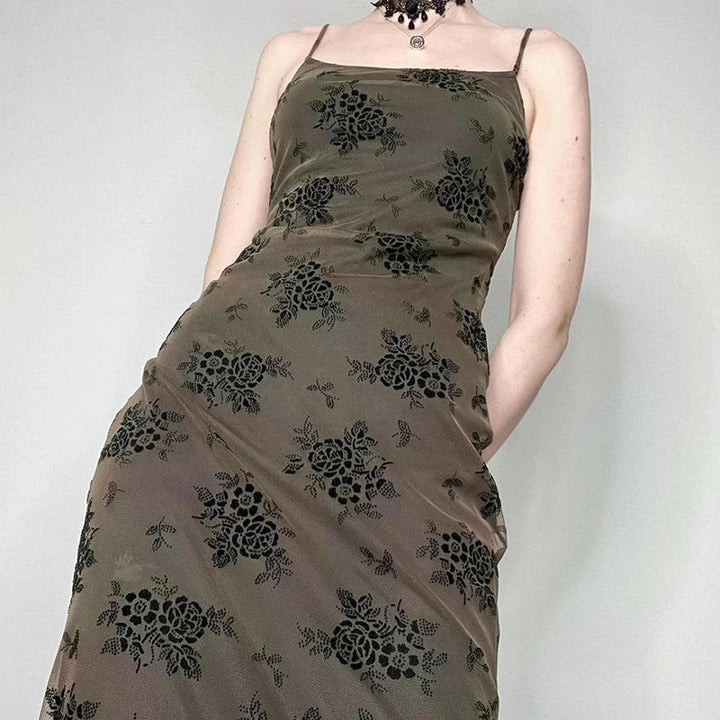 Verona - Robe vintage en dentelle florale avec superposition transparente
