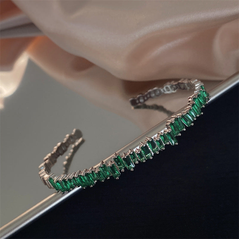 Bague pour femme sertie de cristaux baguette – Amélie