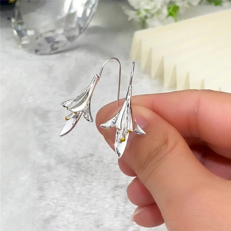 Boucles d Oreilles Fleurs Argentées Collection Privée Édition Limitéée