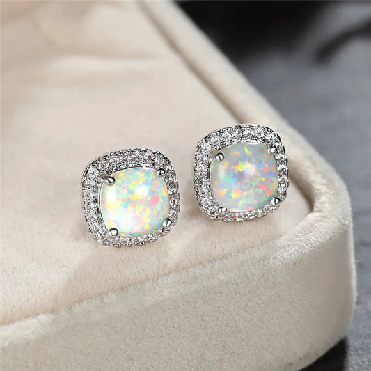 Clous D Oreilles En Opale Blanche Argenté Collection Opal Édition Limitée Élégance Subtile