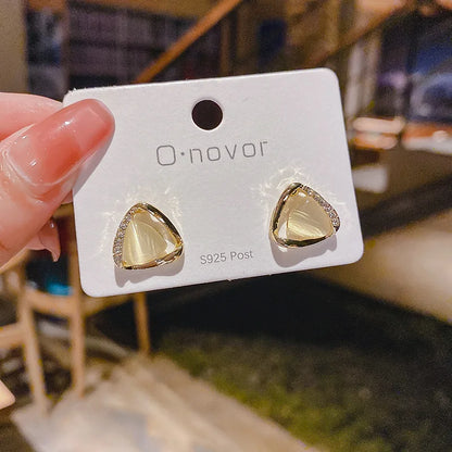 Boucles Doreilles Triangulaires Opale Cristal Collection Opale Édition Limitée Exclusivité