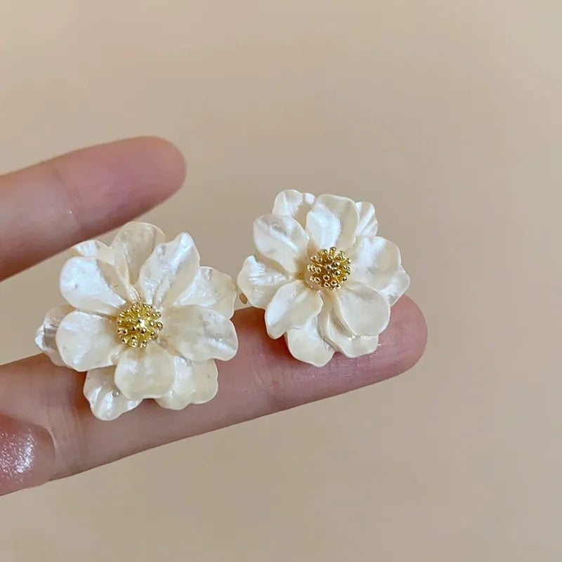 Opal Collection Clous Fleurs Acrylique Blanc Exclusif
