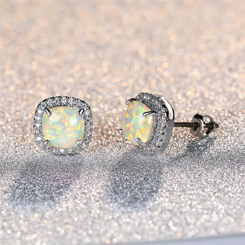 Clous D Oreilles En Opale Blanche Argenté Collection Opal Édition Limitée Élégance Subtile