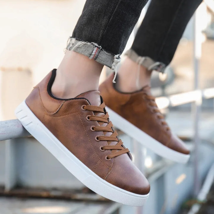 Chaussures en cuir de haute qualité pour hommes, au design classique