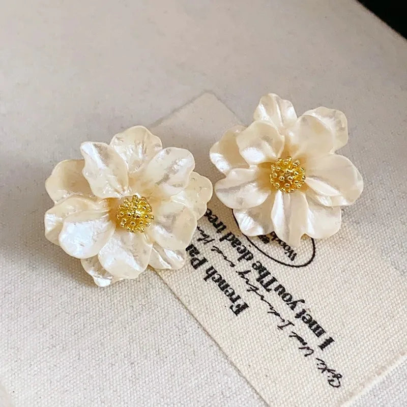 Opal Collection Clous Fleurs Acrylique Blanc Exclusif