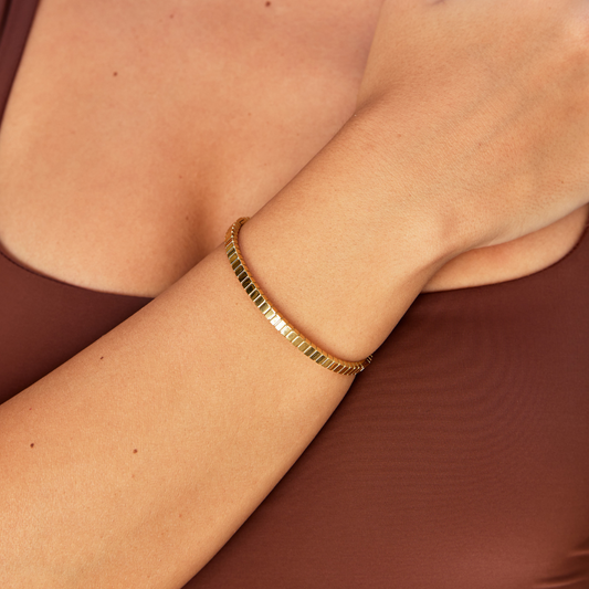Bracelet rigide avec finition géométrique - Claudia