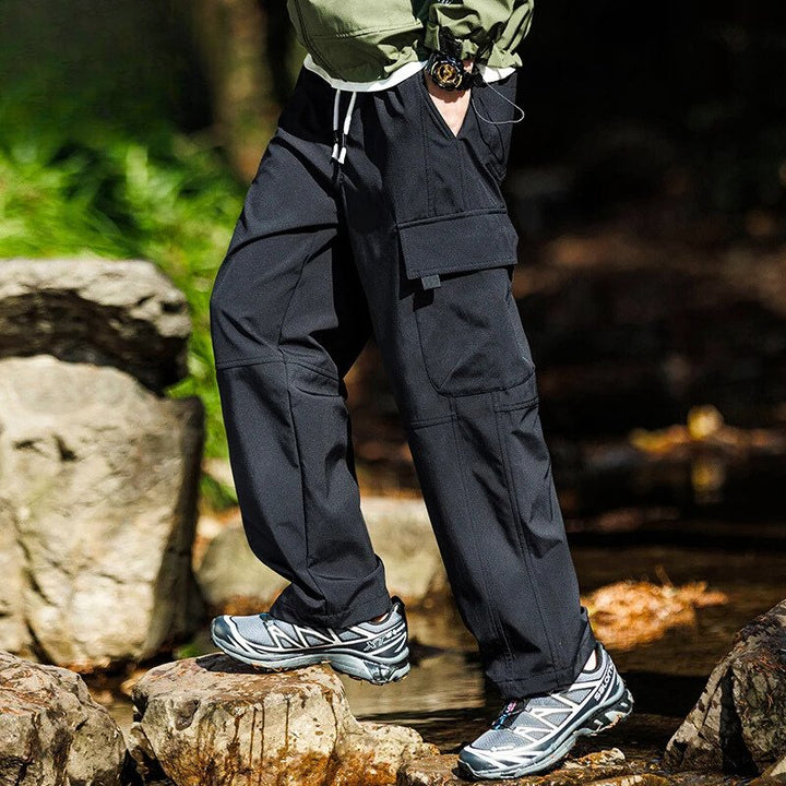 Pantalon de randonnée pour hommes en matière résistante et imperméable