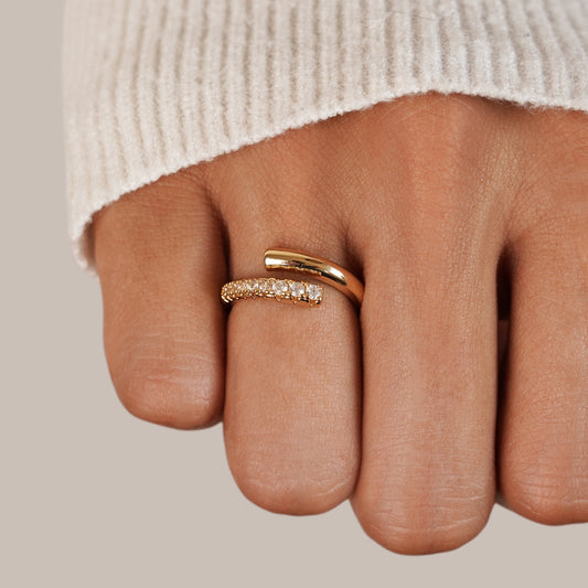 Arya Bague enveloppante en or et cristal