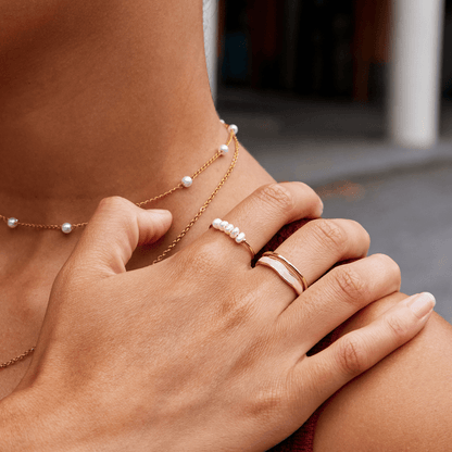 Bague classique en perles d'eau douce