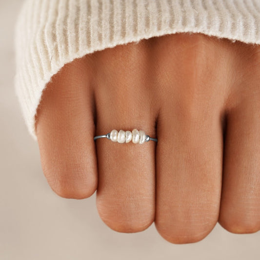 Bague classique en argent avec perles d'eau douce