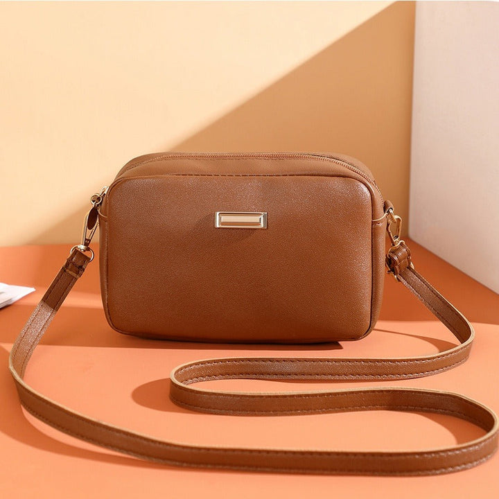 Sac à bandoulière en cuir synthétique pour femme au design minimaliste - Clara