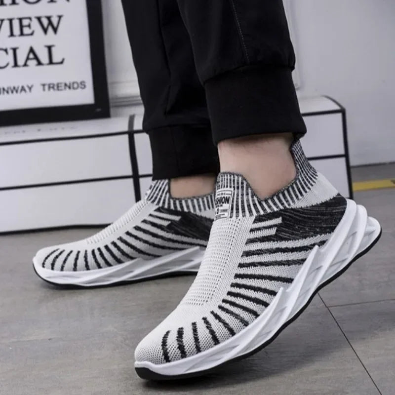 Baskets en maille respirante pour hommes, noires et blanches - Nova