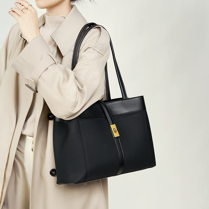 Sac à bandoulière en toile pour femmes avec détails en cuir structuré - Emilia