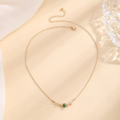 Collier en or avec pendentif en cristal vert - Liorna