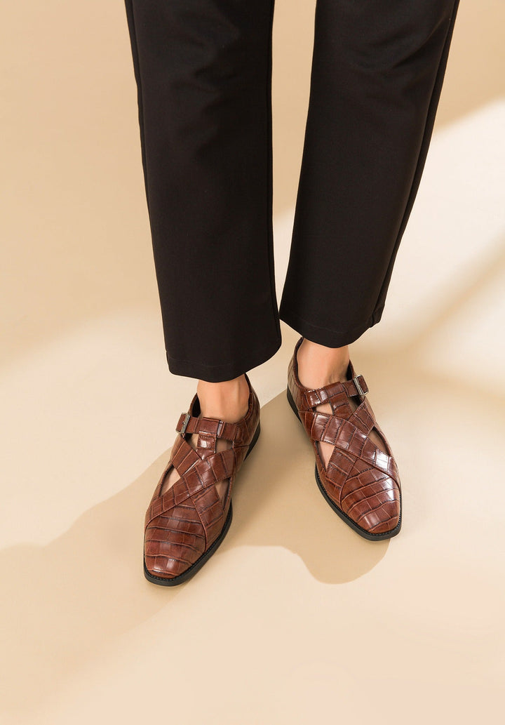 Chaussures formelles pour hommes en cuir marron ajouré élégant - Ferrano