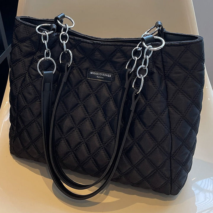 Sac shopper matelassé pour femme avec double poignée et chaîne en métal - Eloisa
