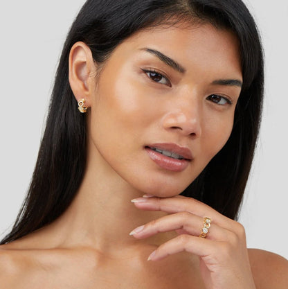 Bague nid d'abeille en or et cristal