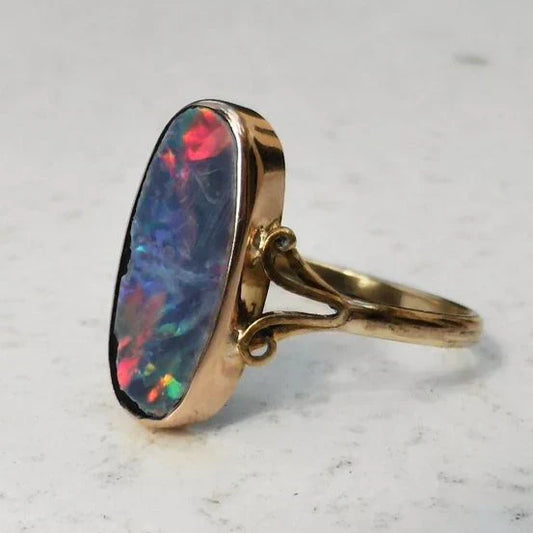 Bague vintage en opale colorée