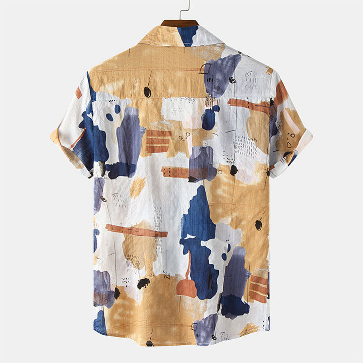 Chemise à manches courtes pour hommes, au design boho et aux imprimés originaux.